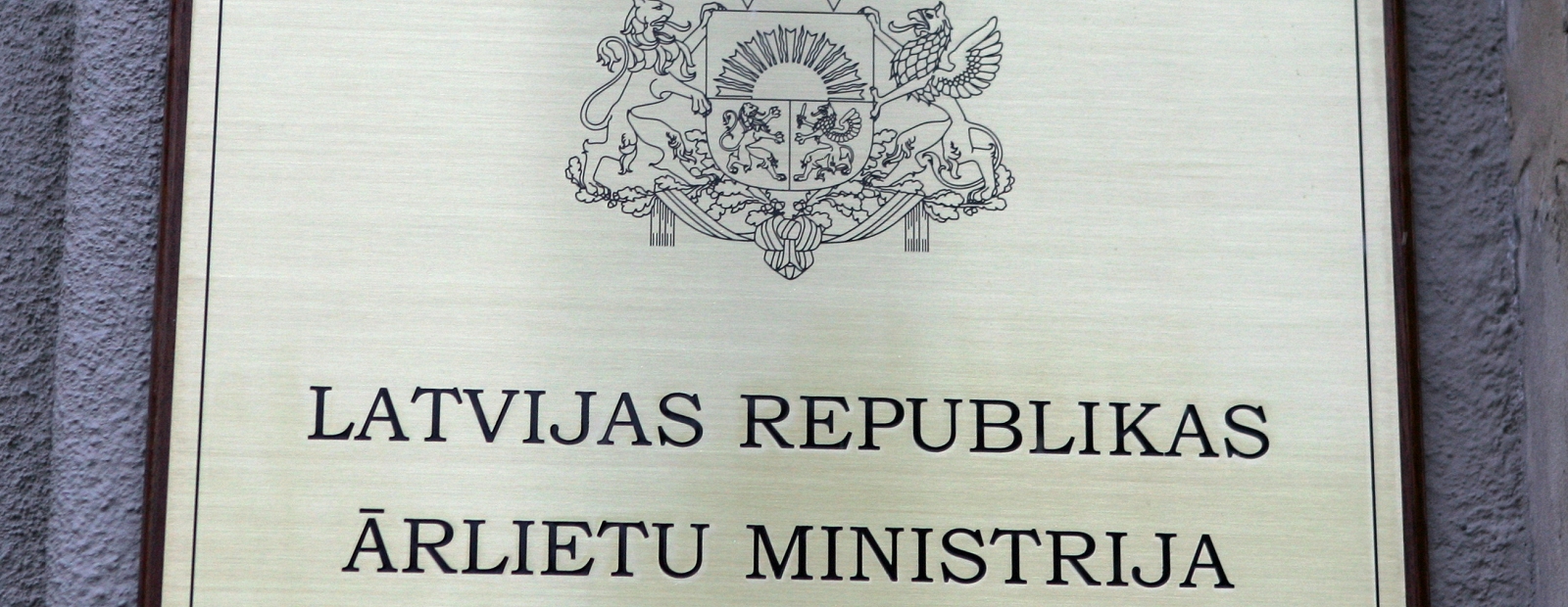 Ārlietu ministrija saņem bijušā pirmā Latvijas goda konsula Briseles reģionā un Flandrijā darba gaitā uzkrātos dokumentus