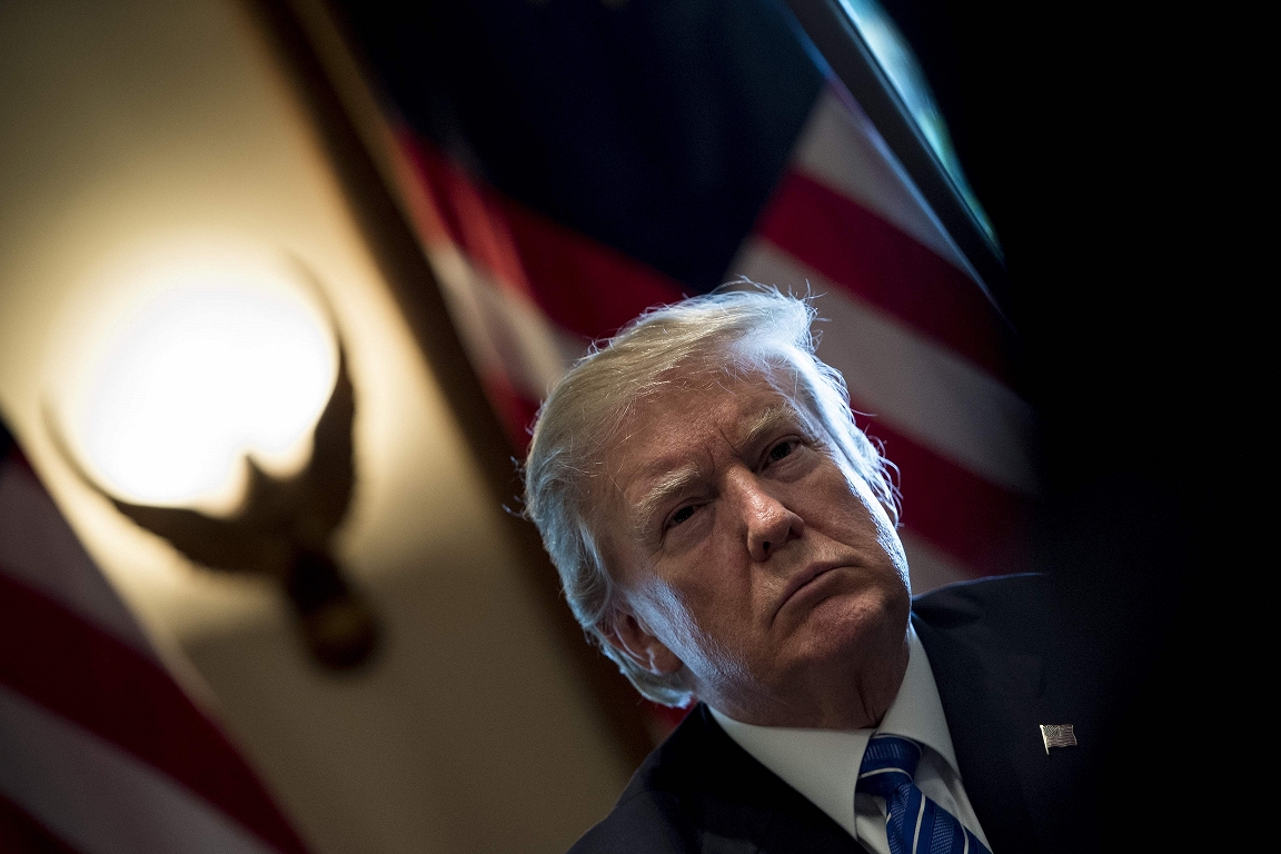 Tramps draud bloķēt jaunā ASV un Kanādas tilta atklāšanu