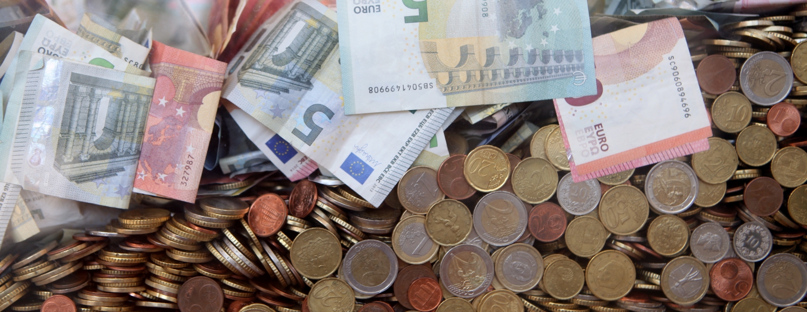 Cik daudz naudas vajadzētu, lai mēnesī varētu nopelnīt eiro pasīvajos ienākumos? | photographybymm.com