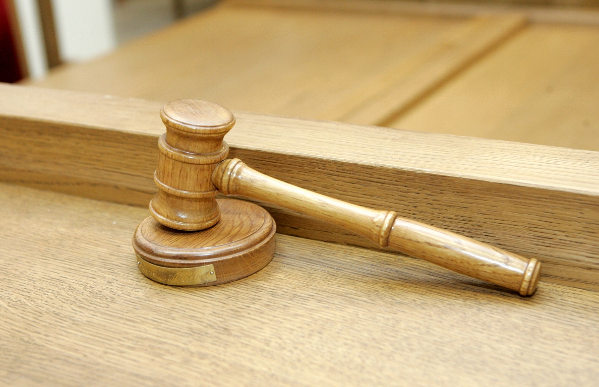 Krievijas tiesa par Putina izsmiešanu apsūdzētajam vācu māksliniekam piespriež astoņarpus gadu cietumsodu