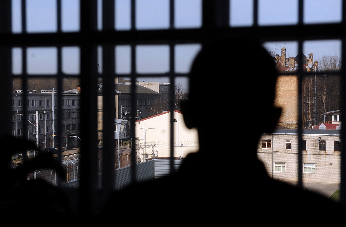 Vīrietim par četrus gadu veca zēna seksuālu izmantošanu piespriež 15 gadu cietumsodu