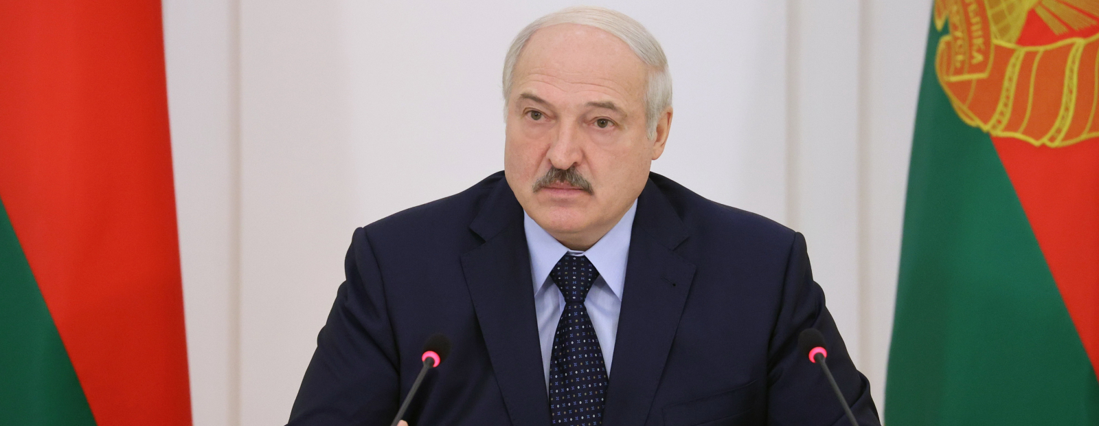 Lukashenko prevents Belarus from joining Russia / Day