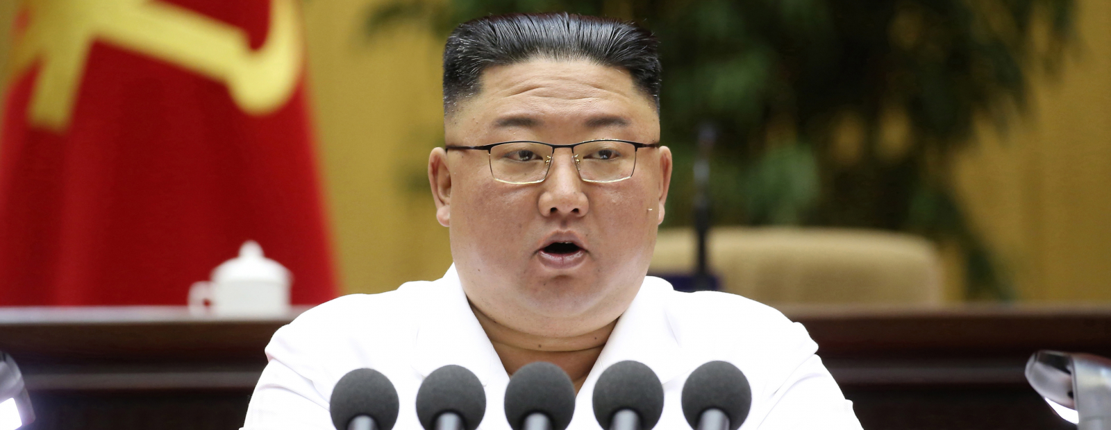 North Korea’s leader equates economic misery with famine in the 1990s / Day