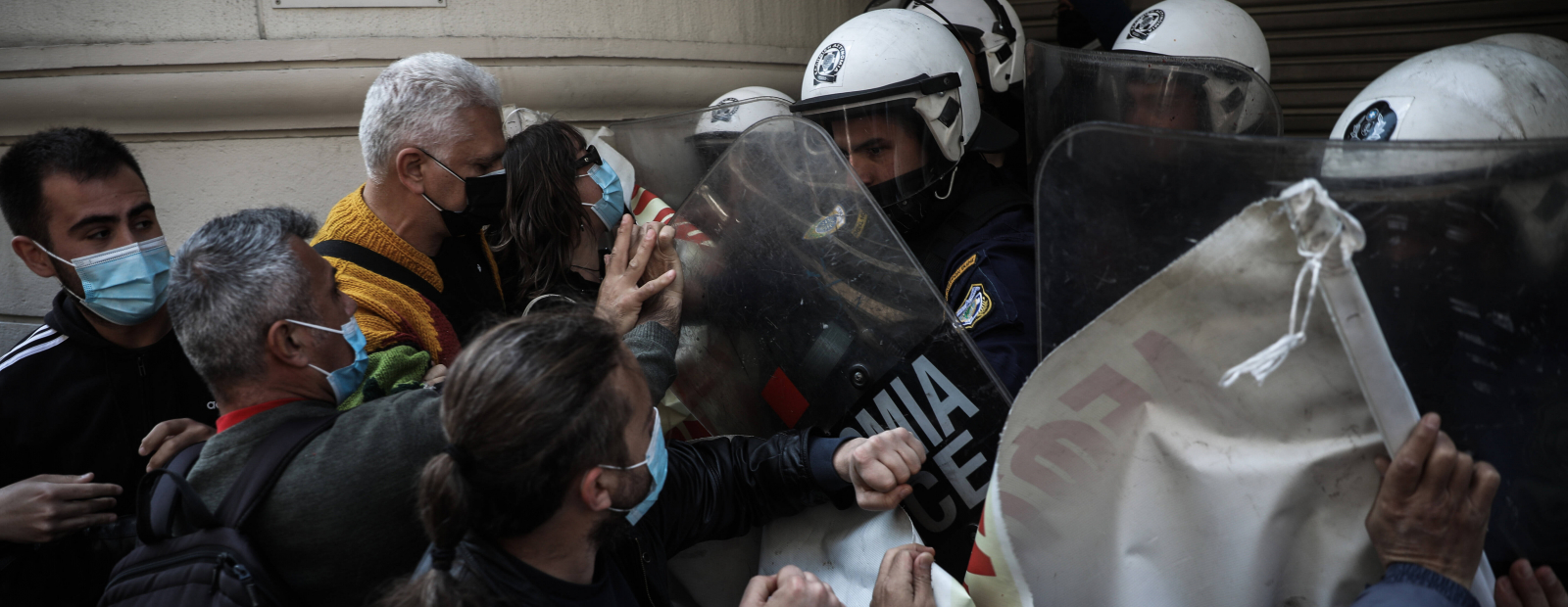 In Greece, clashes with the police / Day occur during student protests