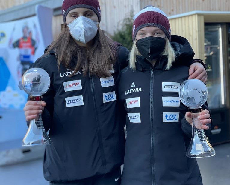 Ziediņa / Zvilna blir EJČ-vinneren i sledesporten;  tredjeplassen er vunnet av Rinks / Yegorov / Day