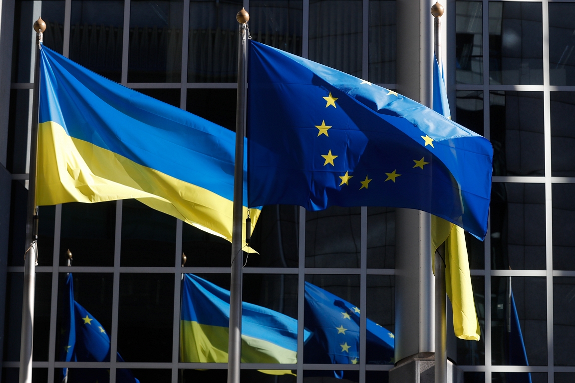 EP apstiprina 90 miljardu eiro aizdevumu Ukrainai