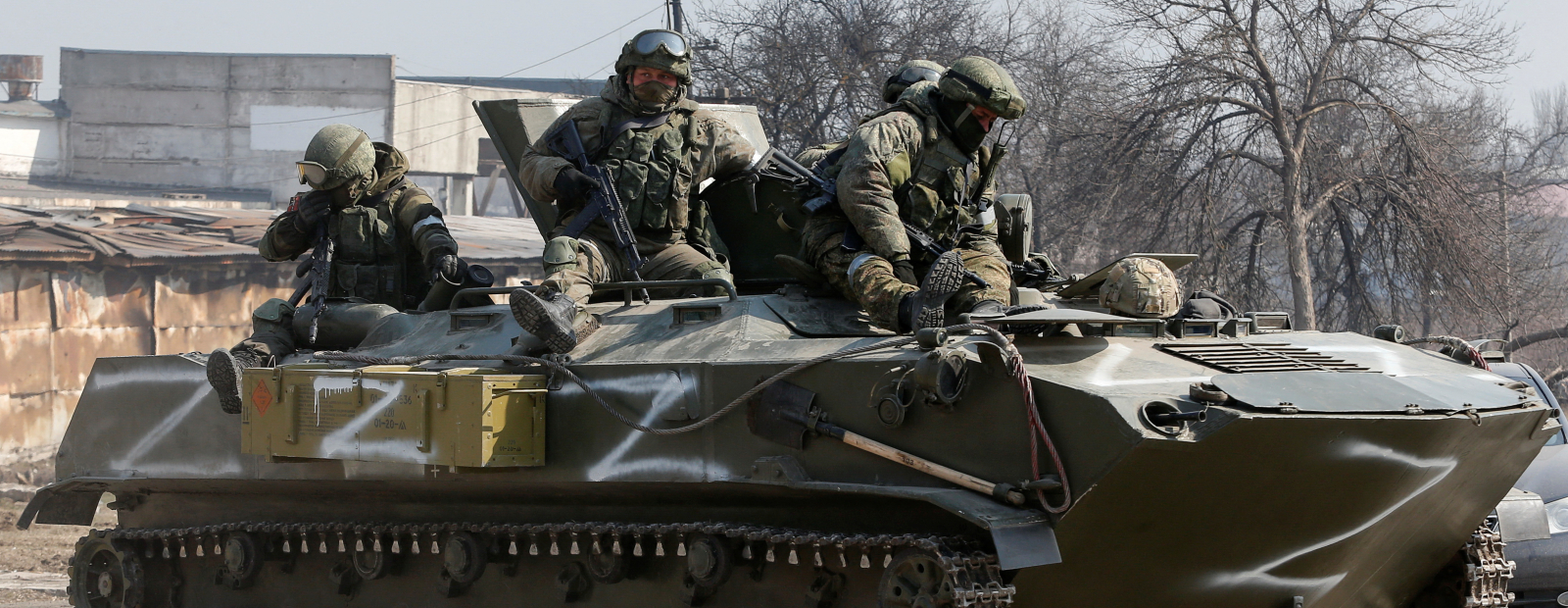 the Russians are preparing for an attack in the direction of Izjum and Donetsk / Day