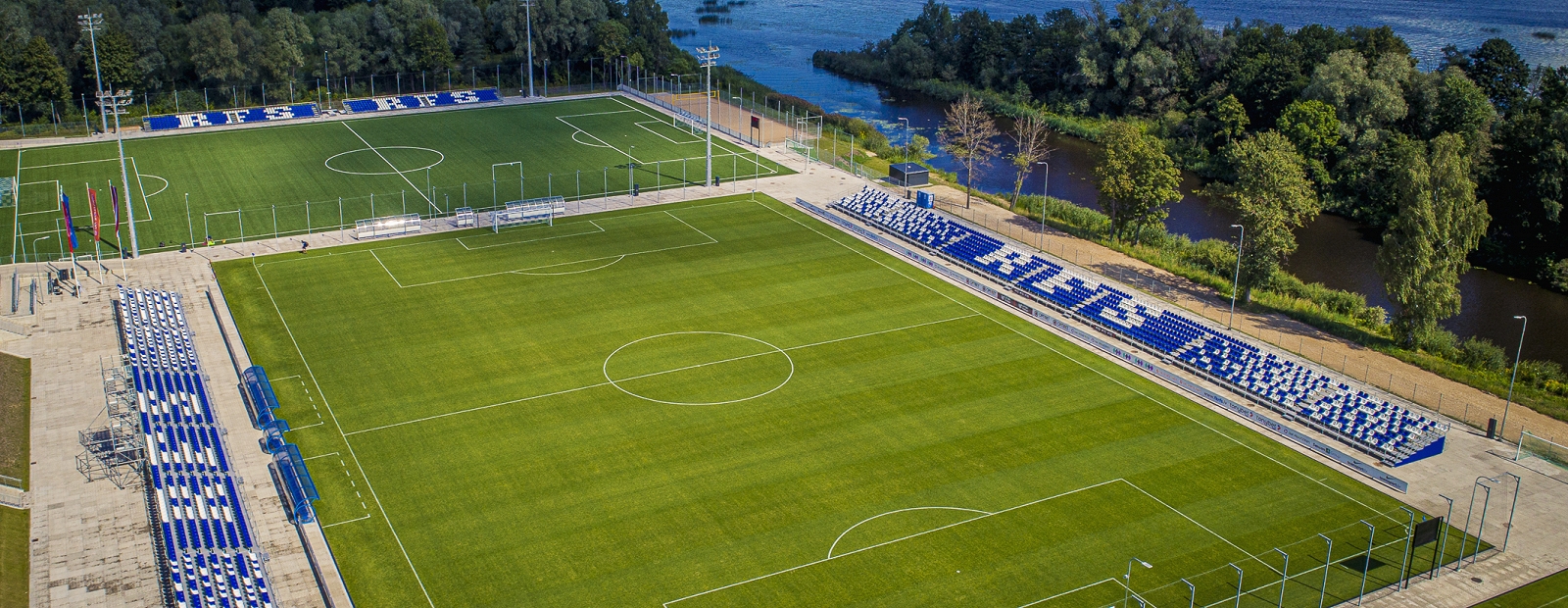 I Riga, ved bredden av elven Daugava / Diena, ble det største private sportskomplekset i Latvia, LNK Sporta Parks, åpnet