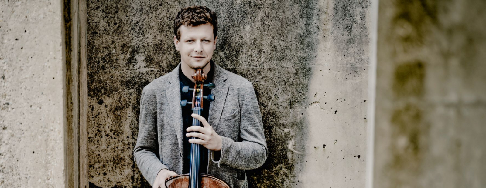 Hungarian cellist Istvans Vardai will complete for the to start with time in Latvia at the final live performance of the Cello Cēsis / Diena festival