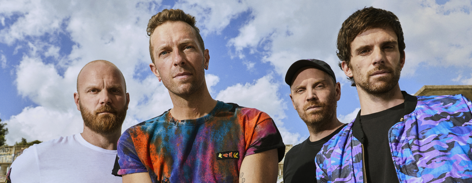 The more actively the fans jump, the more energy is produced.  The Coldplay show from Buenos Aires will be broadcast in Latvian / Diena cinemas