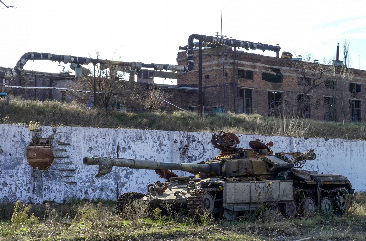 Ukrainas droni devuši triecienu Mariupoles ostai