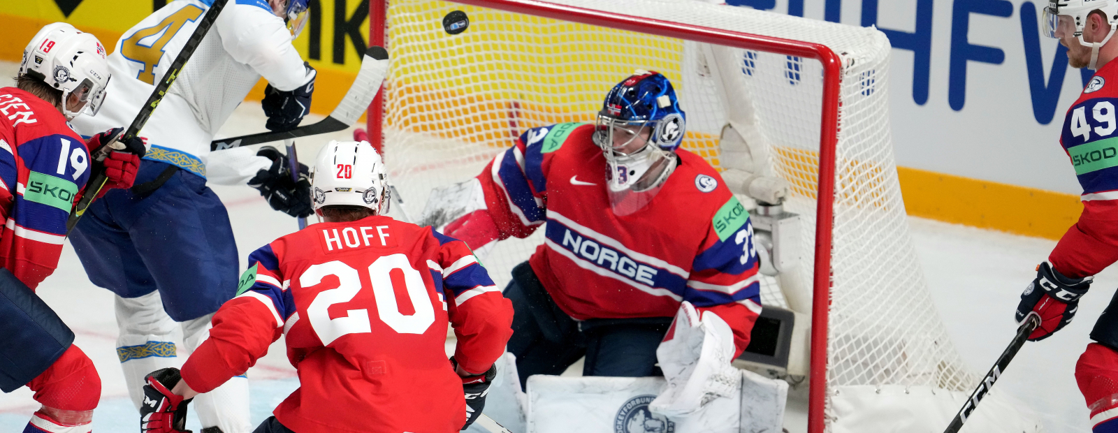 Kasakhstan hockeyspillere slo Norge på straffer;  Danmark slo Ungarn / Matchday