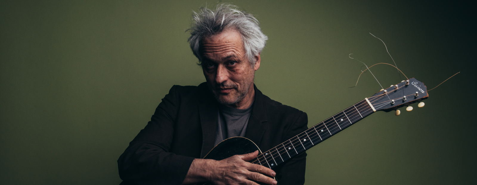 “Mark Ribot: The Brilliance of American Guitarist and His Impact on Music History”