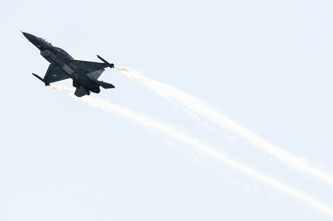 Polijā avarējis iznīcinātājs F-16, pilots gājis bojā