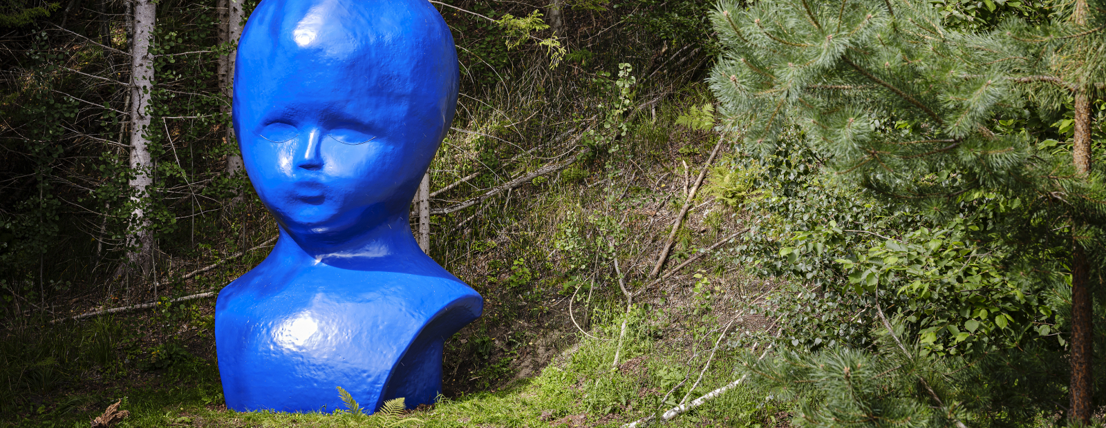 Kistefos: A Nordic Contemporary Art Destination with Marianne Heske’s Blue Sculpture