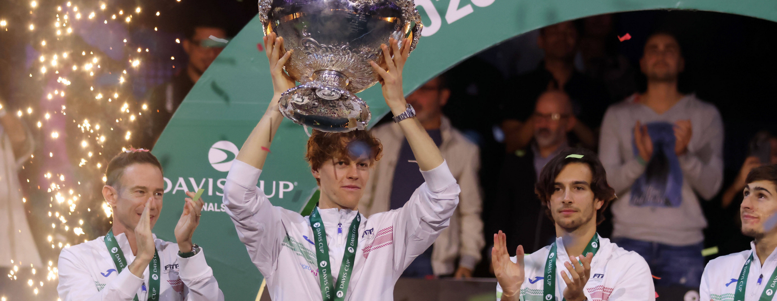 I tennisti italiani trionfano nella Coppa Davis/Day