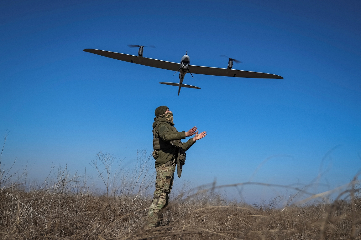 Ukrainian drone surgery against Russian aerodromes has been very successful, but the war will not stop / day