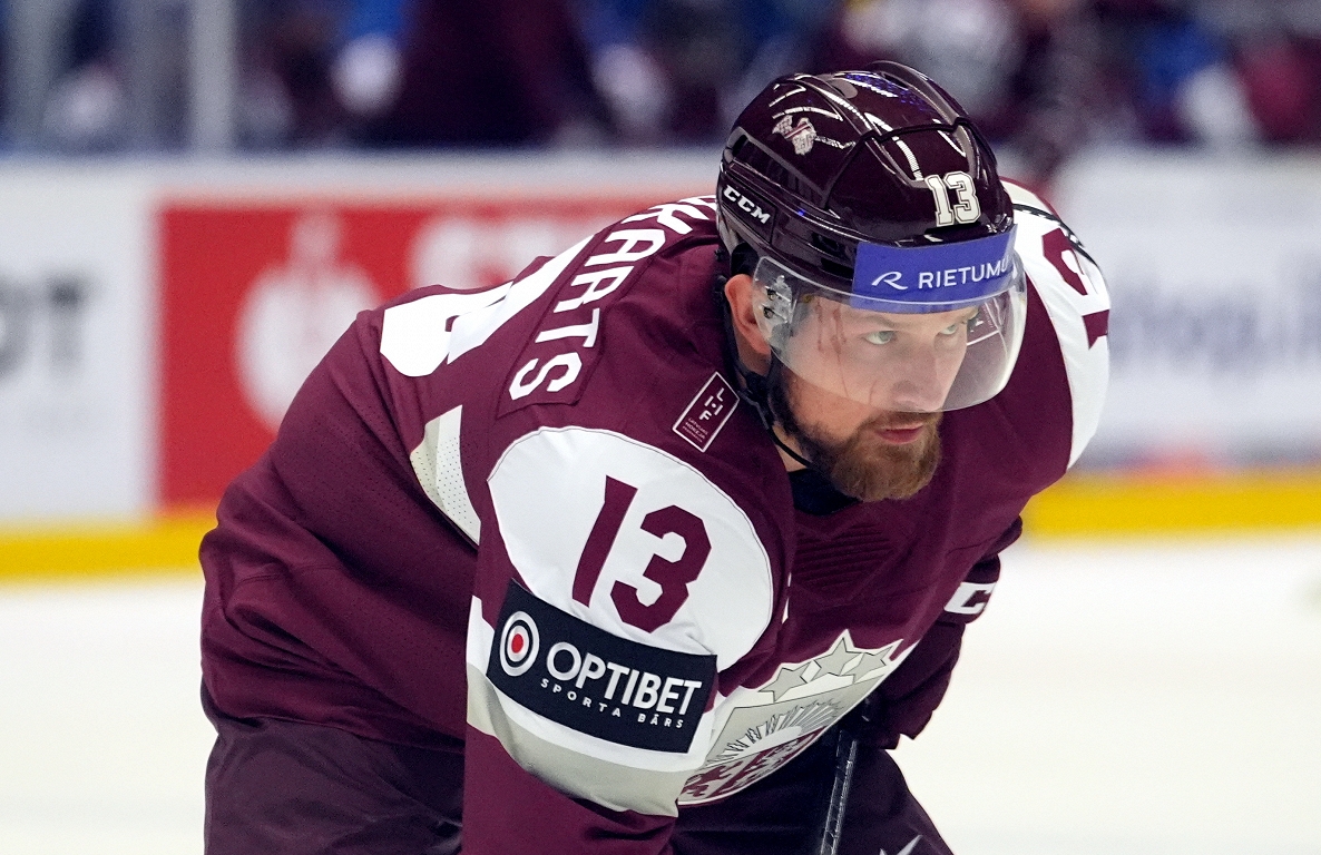 Latvijas hokeja izlases sastāvā dalībai pārbaudes turnīrā Slovākijā iekļauti trīs brāļi Bukarti