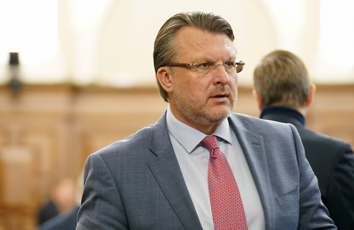 Four members of the Saeima, including Slesers and Roslikov / Day, will lose their mandates