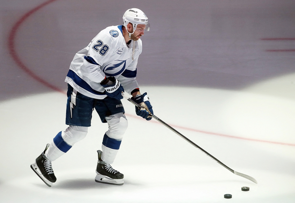 Girgensona Lightning uzvar Rangers komandu