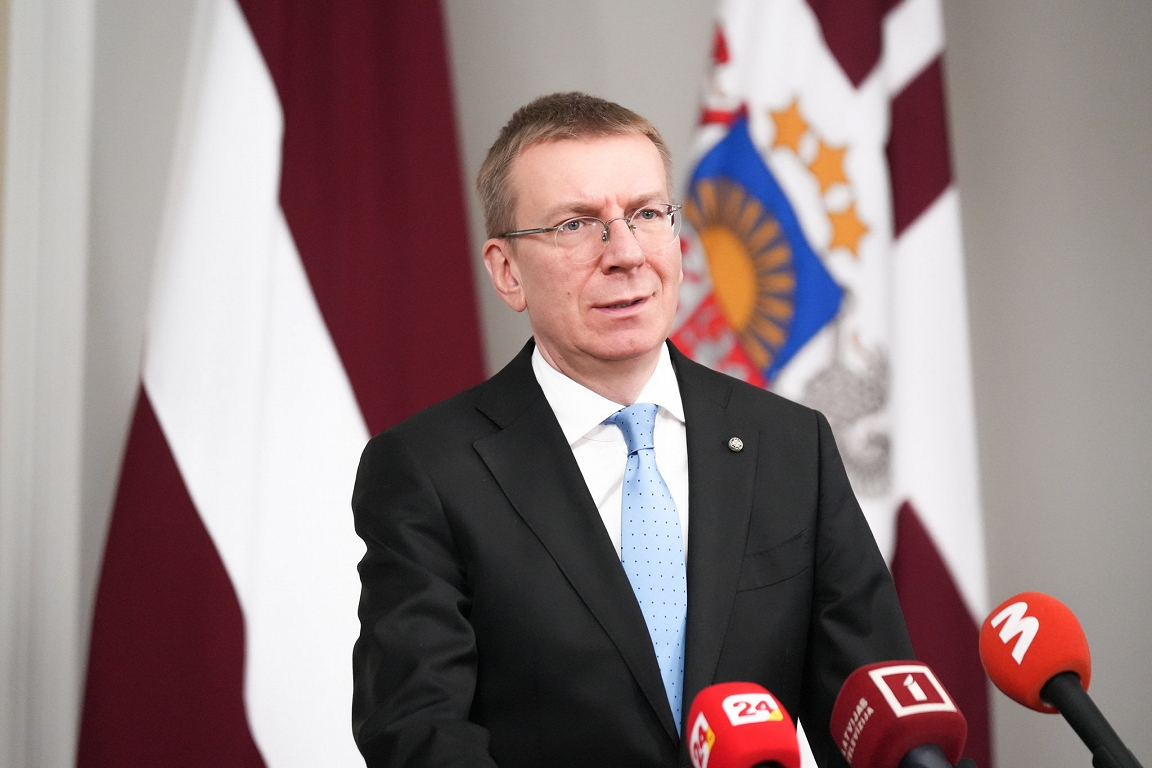 Prezidents: Varētu būt īstais laiks profesionāļa virzīšanai uz aizsardzības ministra amatu