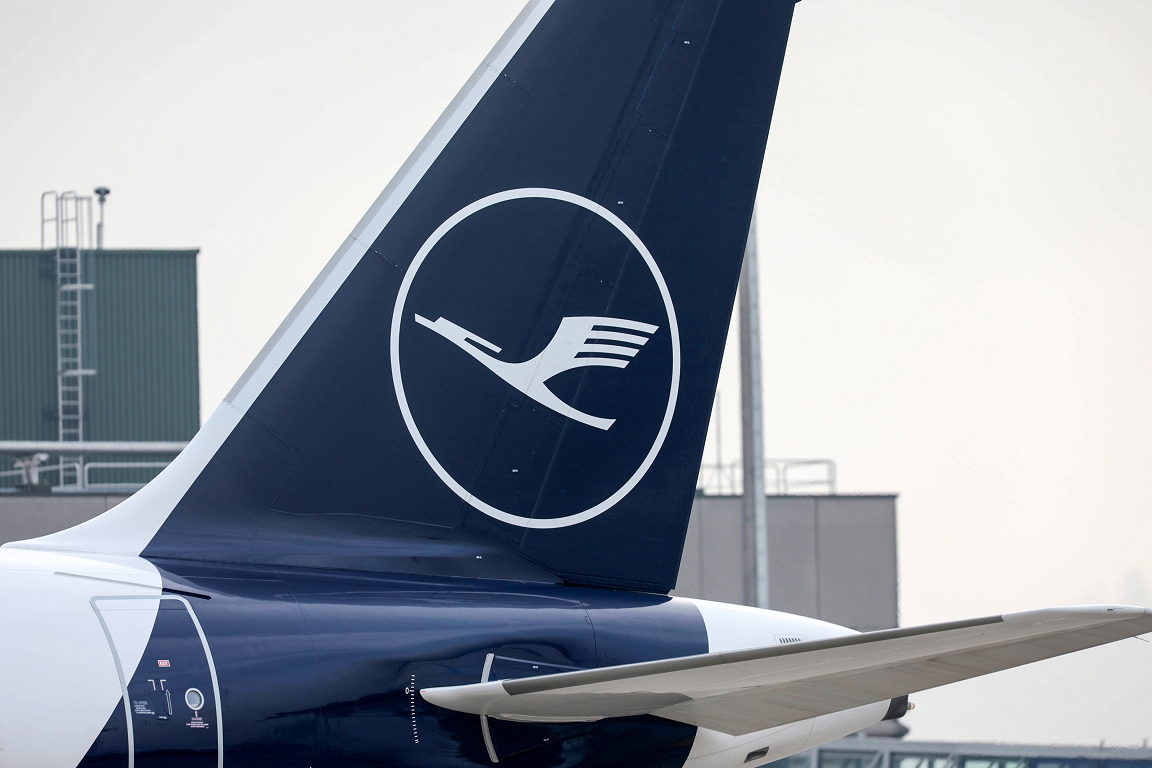 Streika dēļ atcelti simtiem Lufthansa reisu