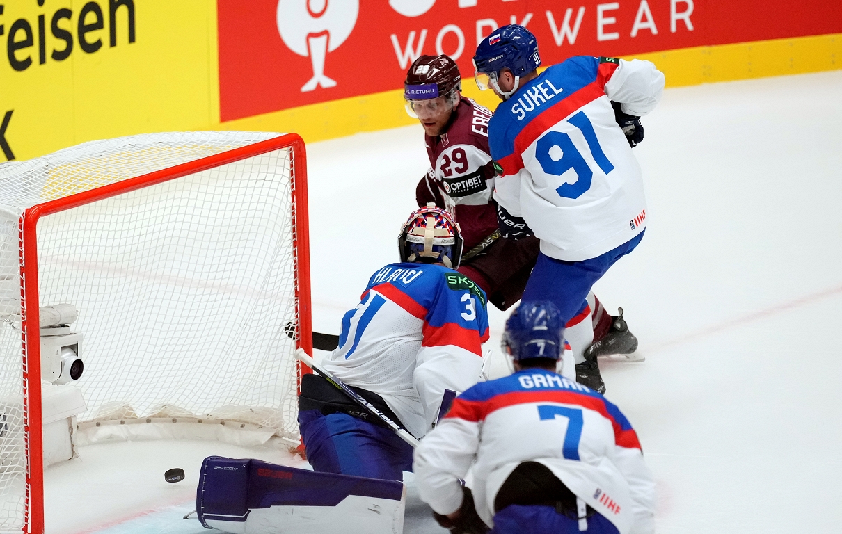 Slovākijas hokeja izlases vadību pirms pasaules čempionāta pārņem Orsāgs