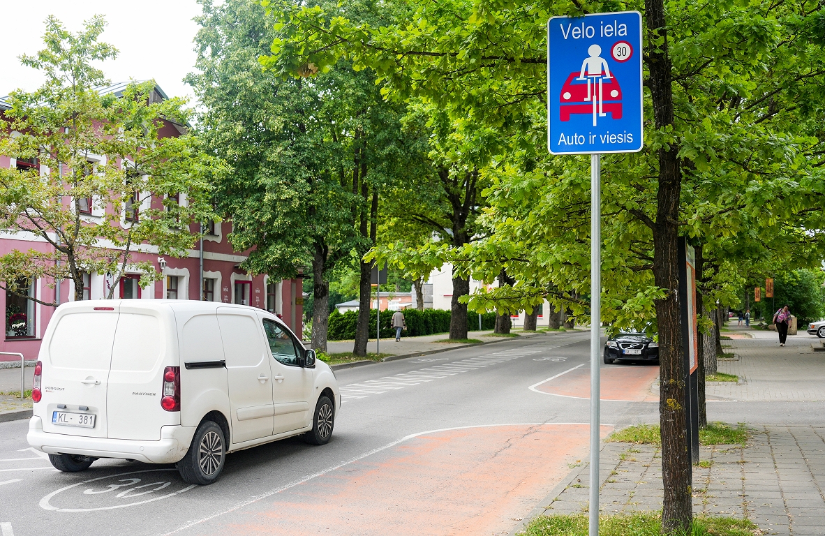 The company connected with the Karting Track Customer has won EUR 15 million in road maintenance procurement in Sigulda / Day