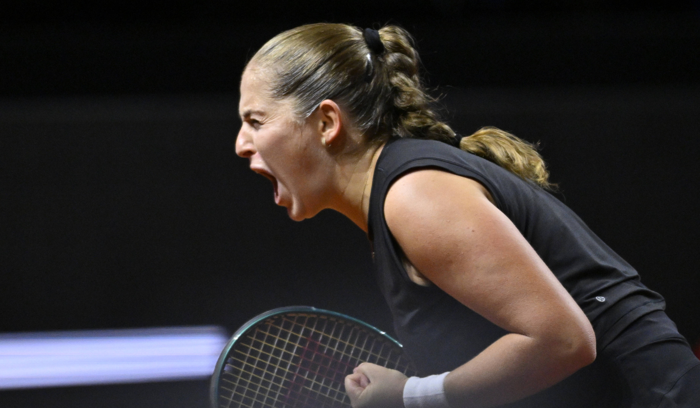 Ostapenko victory in the first round of the French Open Championship doubles competition / day