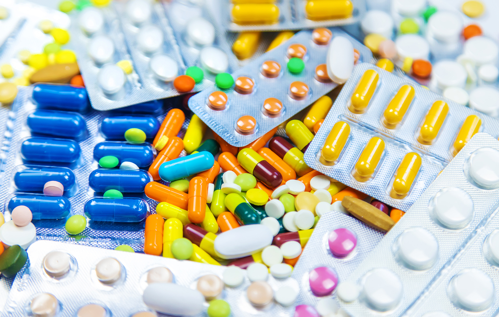 70 % of those surveyed tend to store invalid medication / day at home