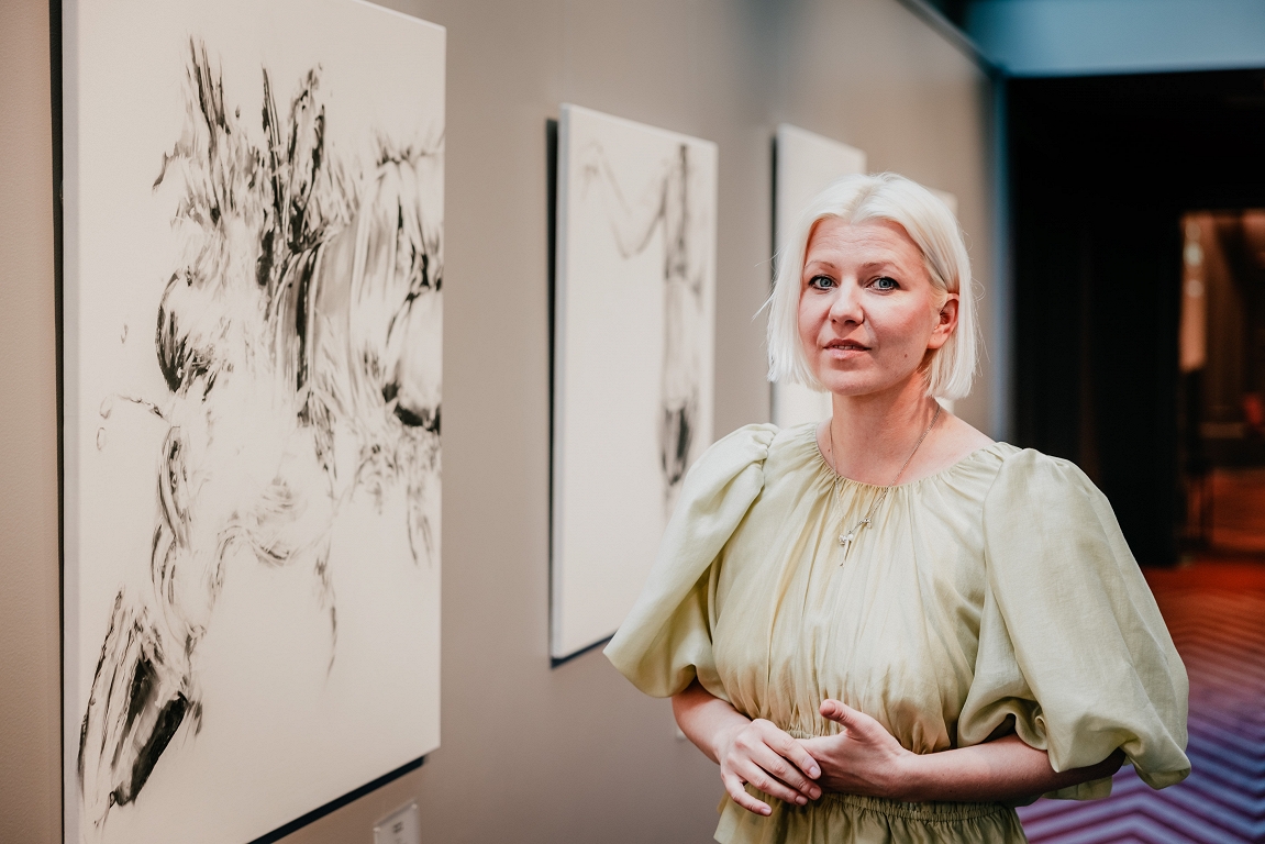 Open artist Elina Vagre’s solo exhibition at level / day