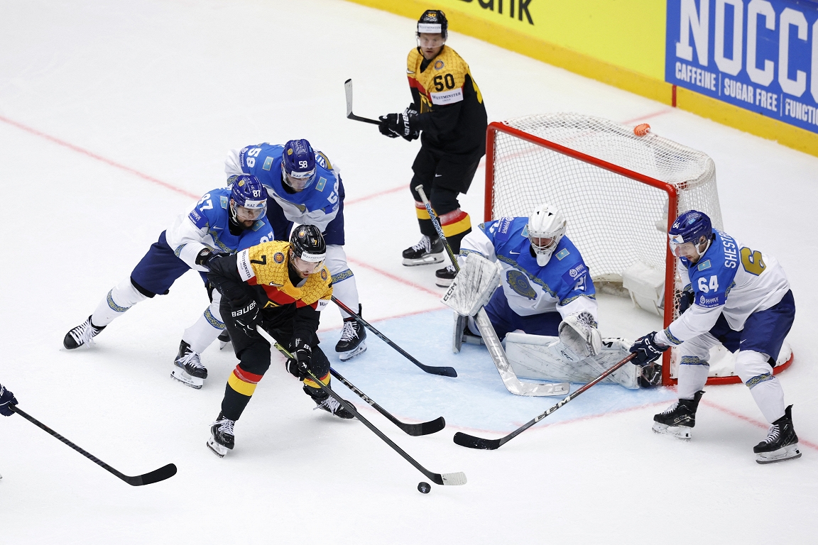 German hockey players’ second win in the World Championship / Day