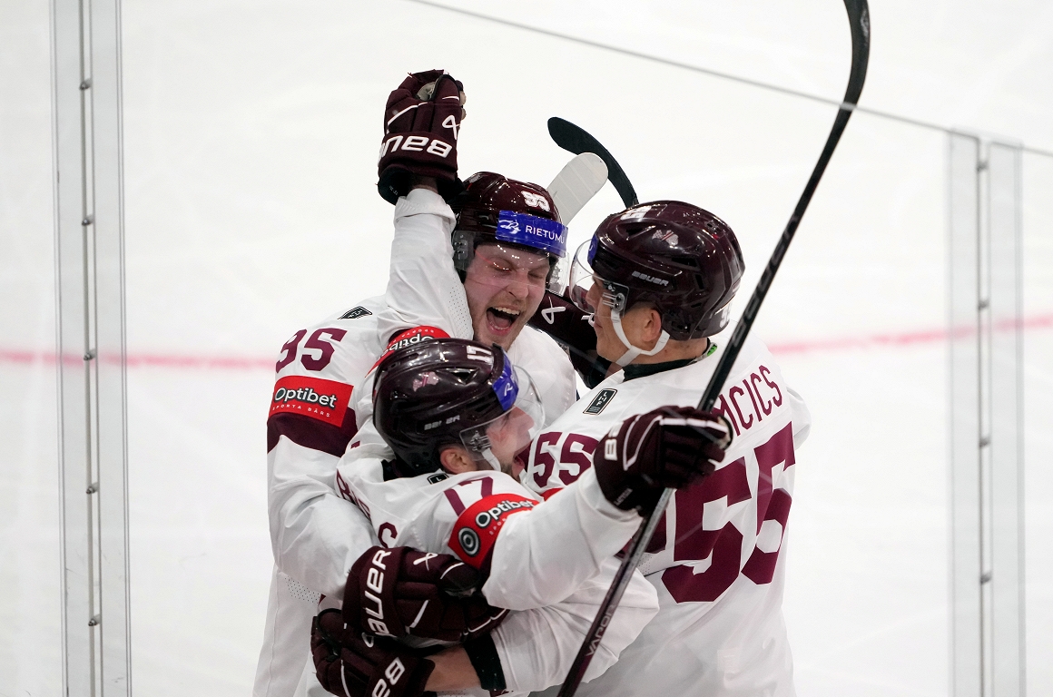 The Latvian Hockey Team starts the World Championship with a victory over France / Day