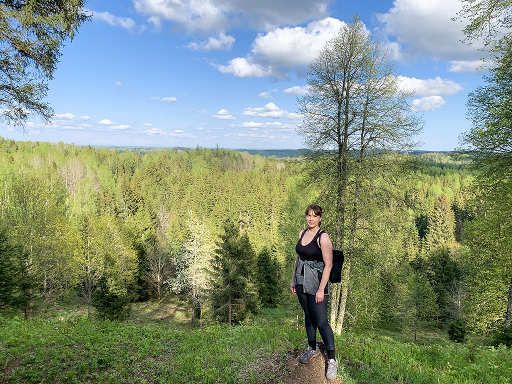 Four routes for spring hiking / day