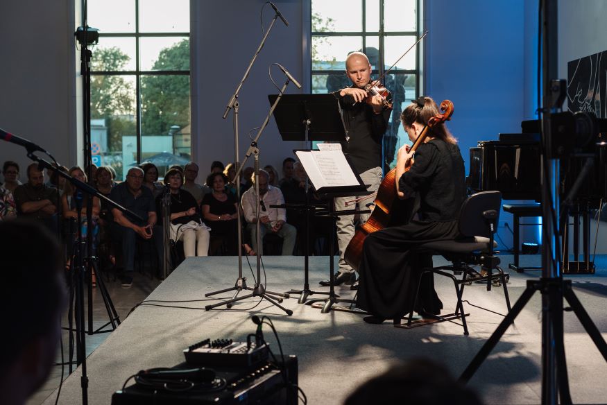 At the Arts Center Zuzeum will host a traditional concert series summer evening chamber music / day at the end of August