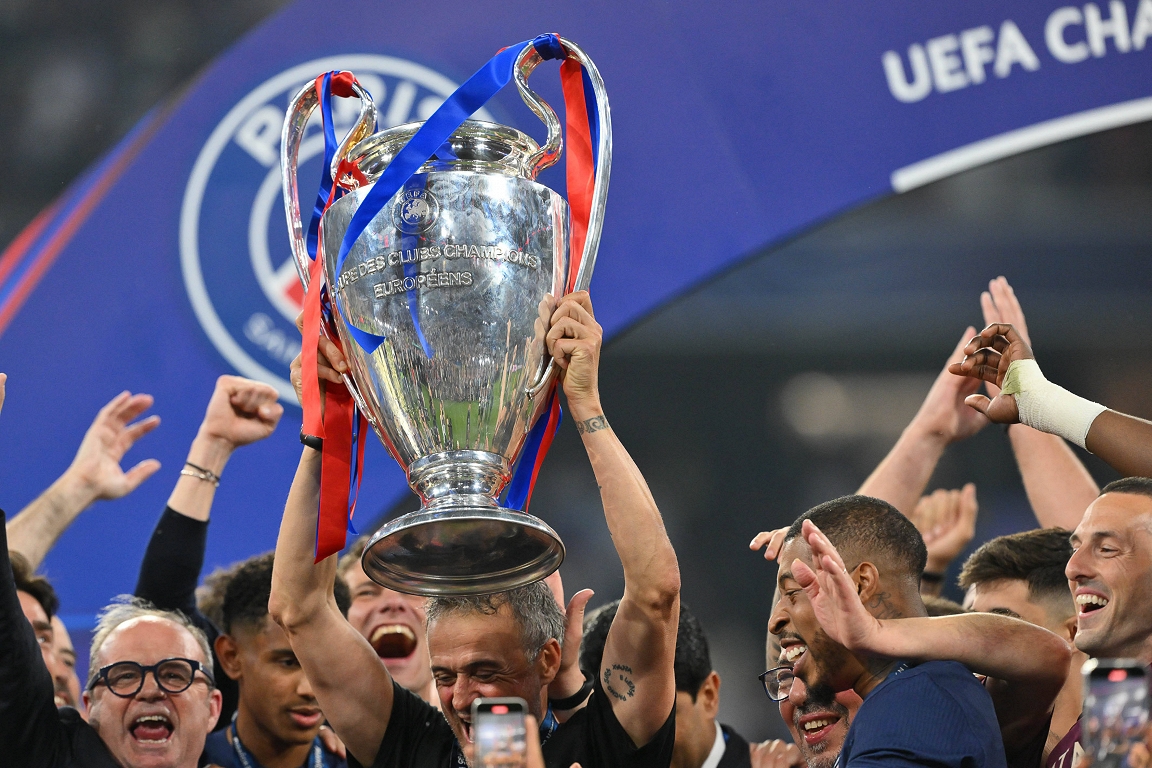 PSG footballers for the first time triumph in the UEFA Champions League Finals / Day