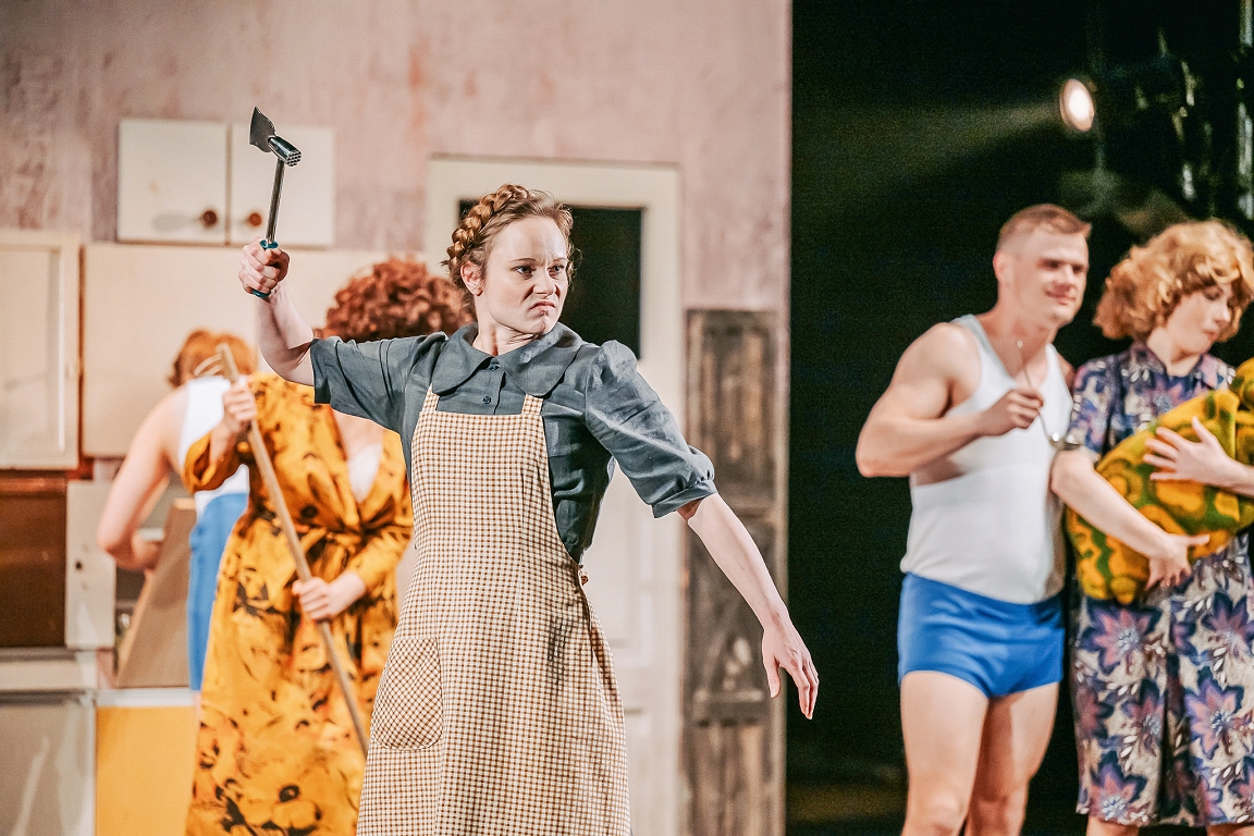Still nature with loud people and hopes. Liepaja Theater – Last Season New Production Apartment / Day