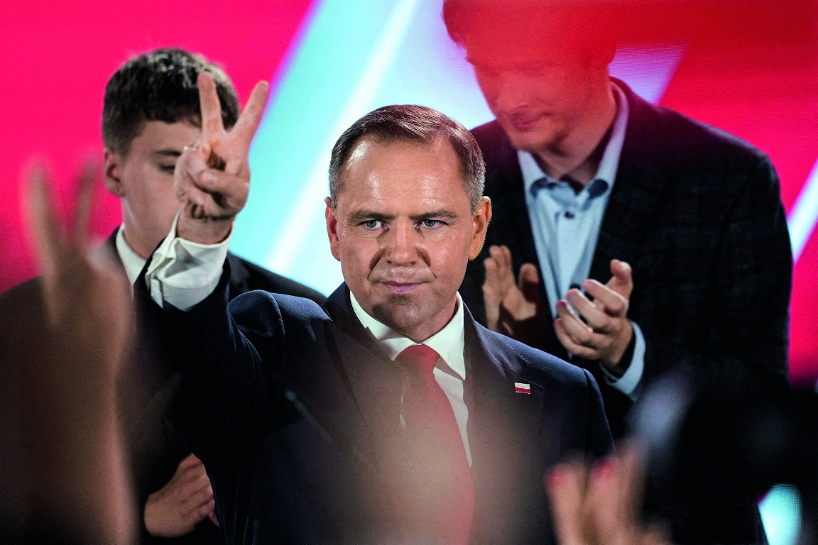 Poland’s contradictory choice / day