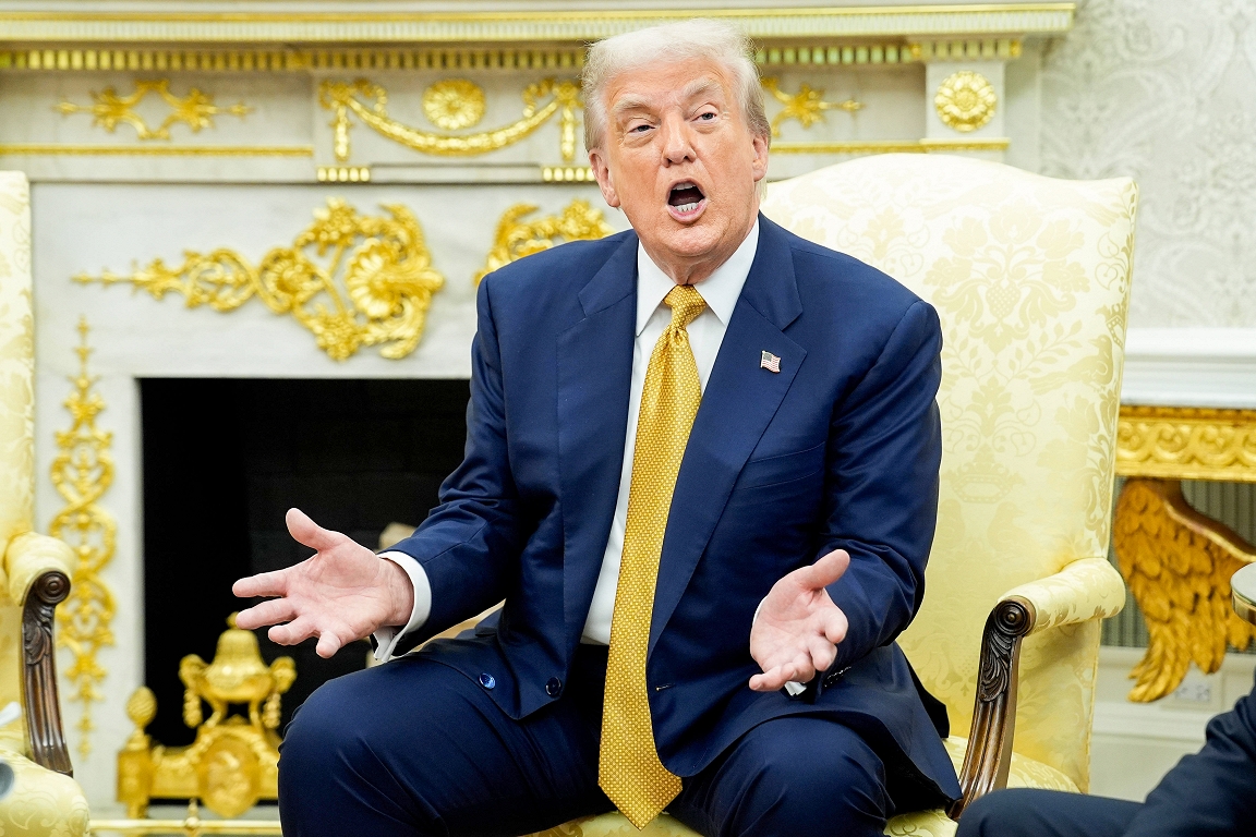 Tramps apžēlo savus sabiedrotos saistībā ar mēģinājumu ietekmēt 2020. gada vēlēšanu iznākumu