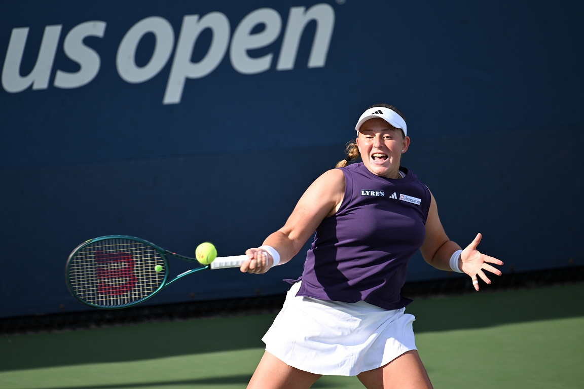 Ostapenko un Krejčīkova zaudē US Open dubultspēļu turnīra pirmajā kārtā