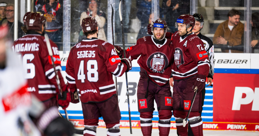 Latvijas hokeja izlase pārbaudes turnīru Vācijā noslēdz ar uzvaru pār Austriju