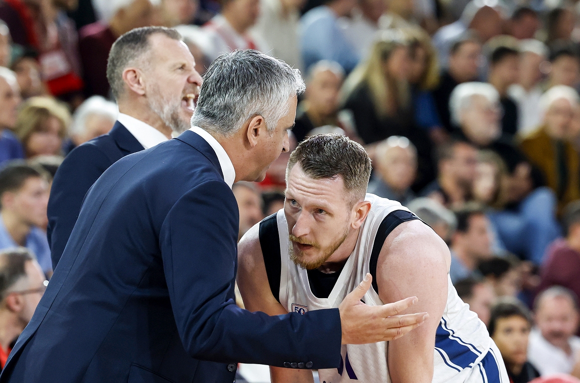 Meklē ceļu augšup