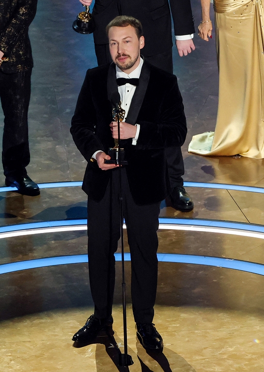 2025. gads kino. Plūdi un atplūdi