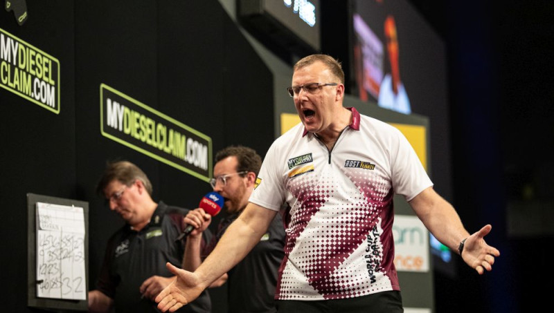 Žukovs izcīna godalgu PDC Nordic &amp; Baltic Pro tūres 1. posmā šautriņu mešanā Rīgā