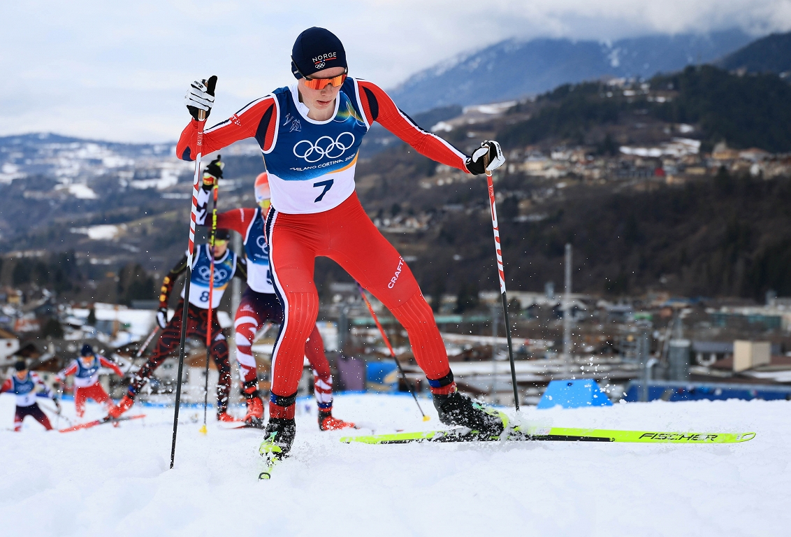 Olimpisko spēļu ziemeļu divcīņas sacensībās uzvar norvēģis Oftebrū