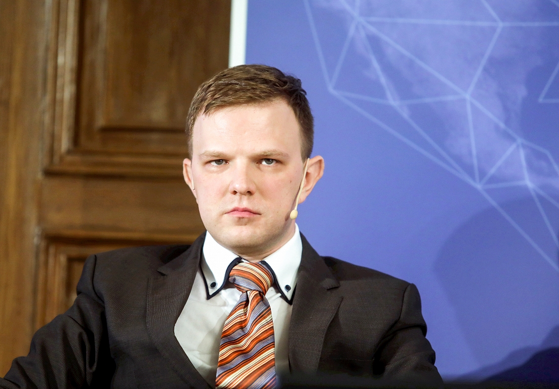 Nodrošina iztikas līdzekļus