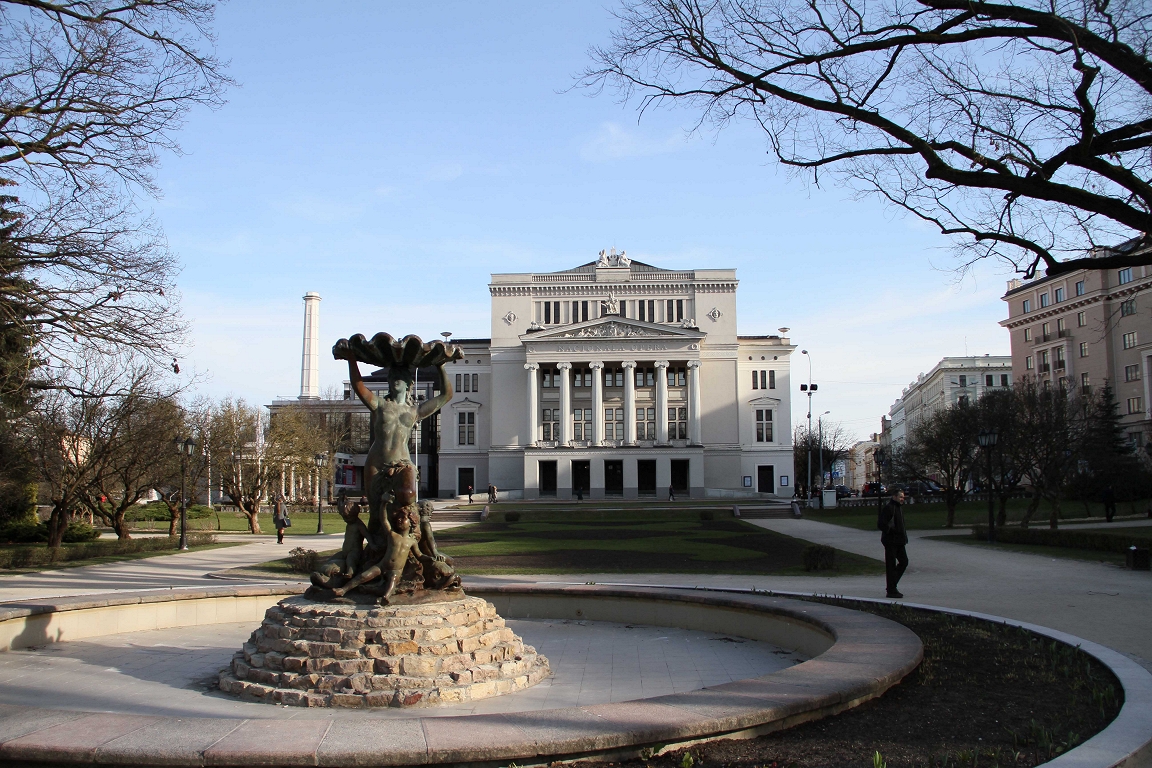 Latvijas Nacionālās operas ēka divus mēnešus būs slēgta skatītājiem; trupa dosies viesizrāžu turnejā