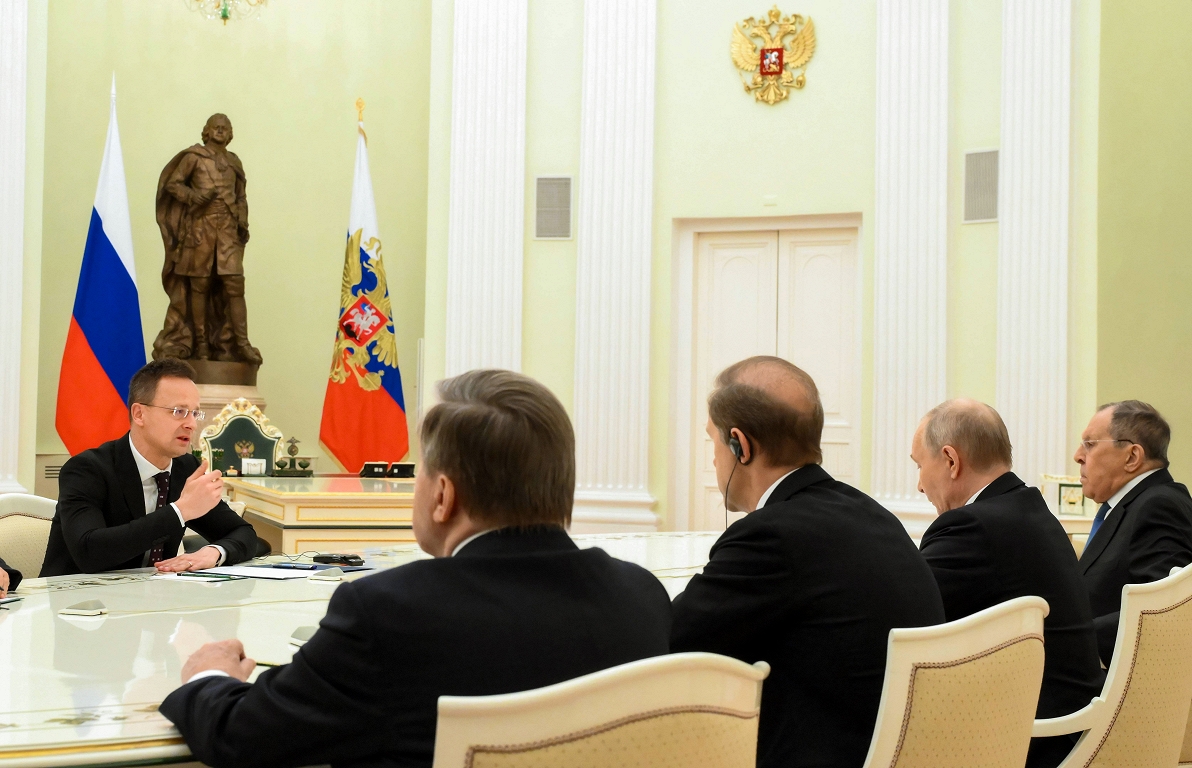 Mediji kritizē ES neizlēmību par Ungāriju