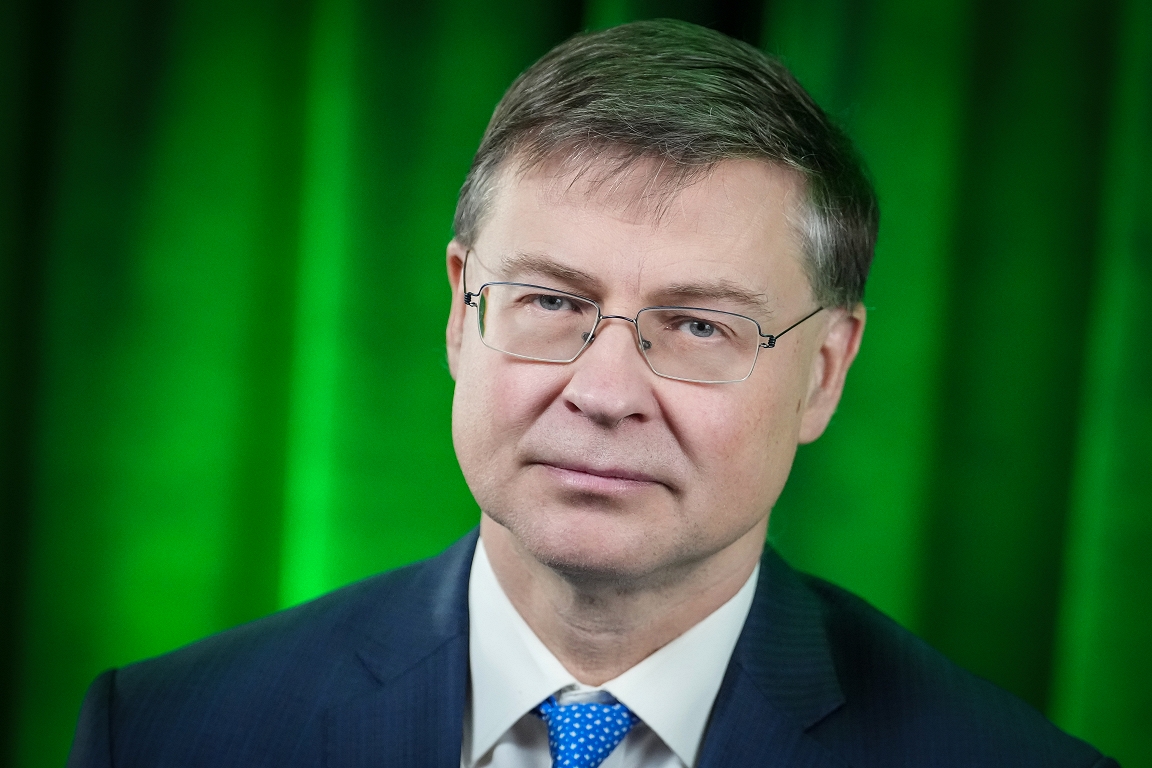 Dombrovskis: Ilgstošs konflikts Tuvajos Austrumos var izraisīt stagflāciju Eiropā