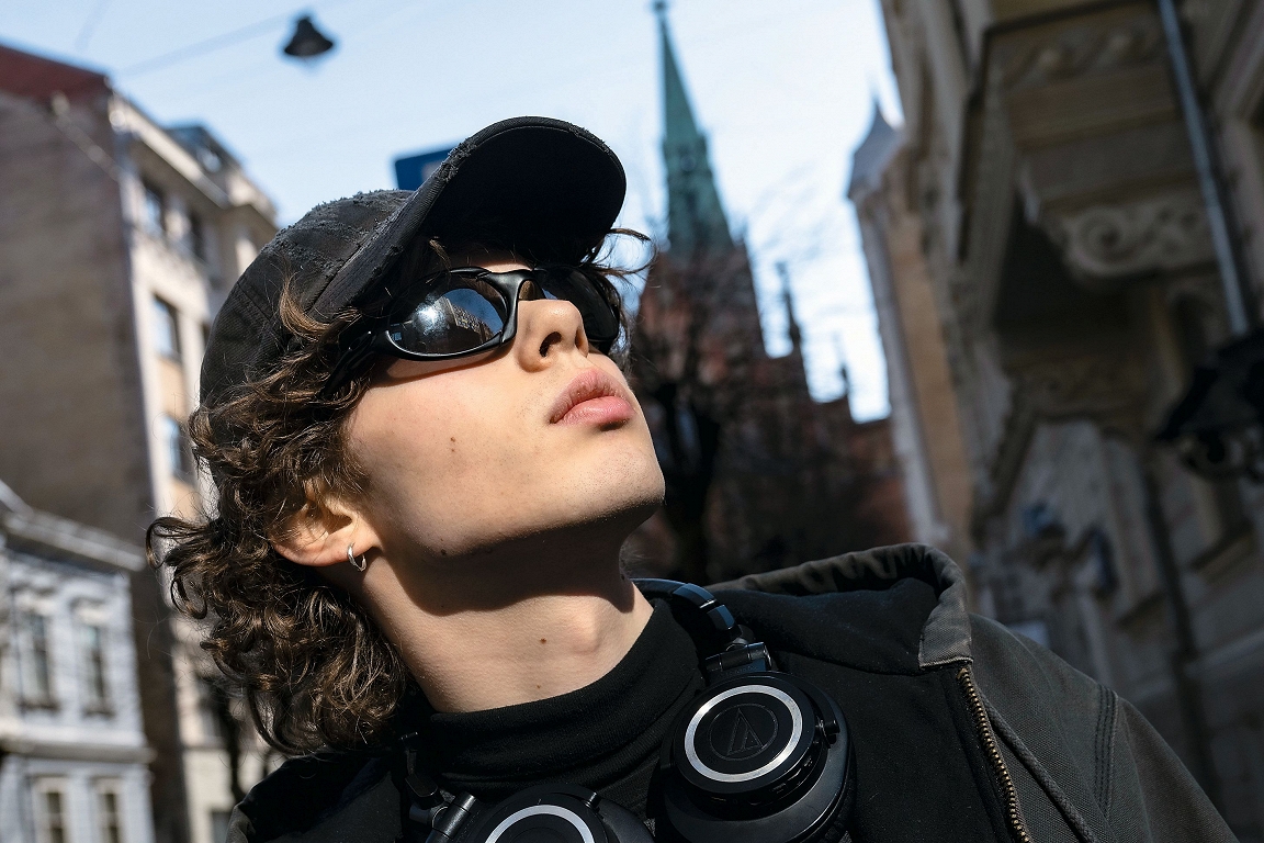 Ačgārnis no sestā stāva